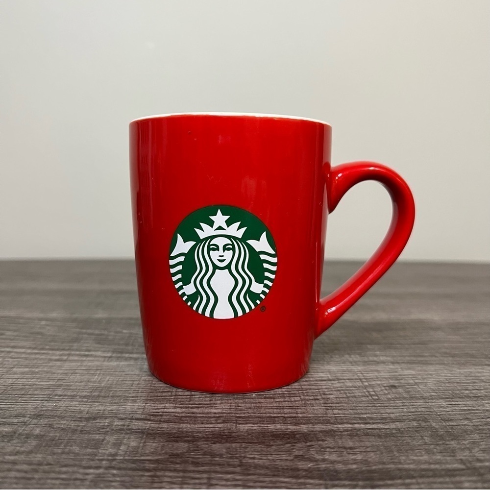 STARBUCKS 2021 Red Coffee Mug with Green Mermaid Siren Logo 10 fl oz